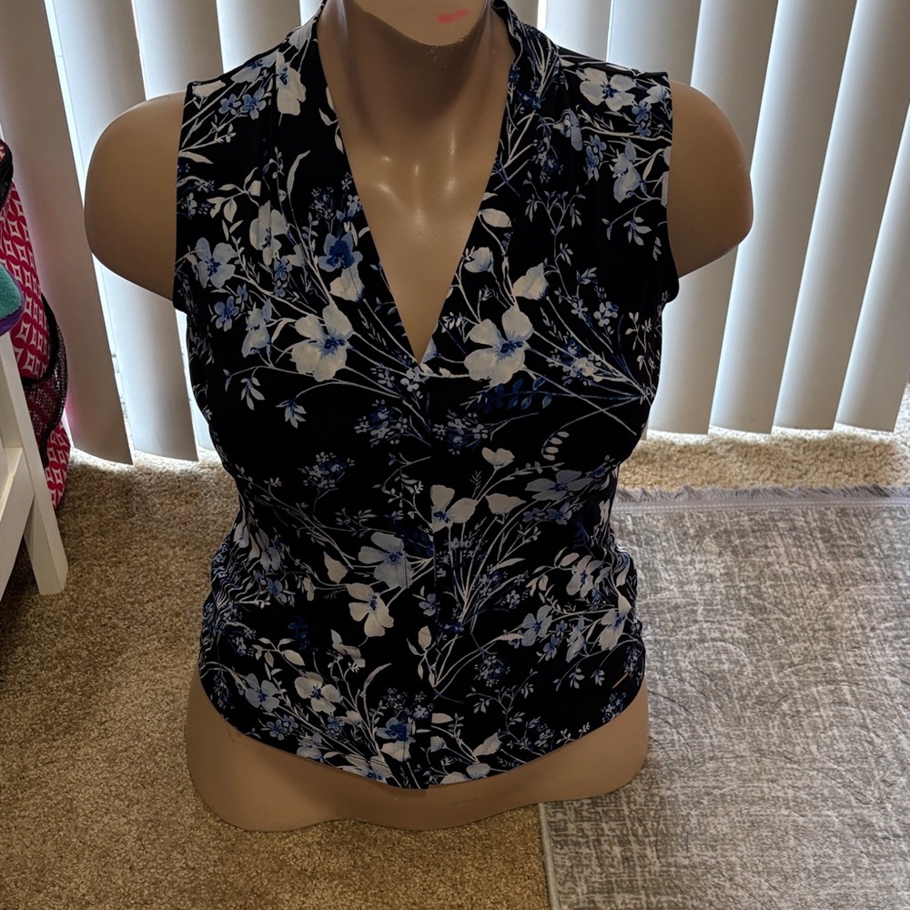 Calvin Klein Black Floral V-Neck Sleeveless Blouse